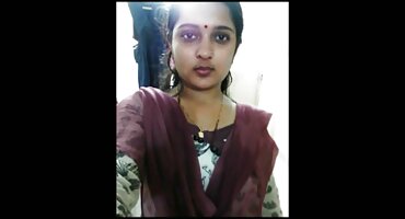 sex phò Anh ta ôm một người phụ nữ pháp và không có thời gian sex mbbg để lấy vòi nước của mình.