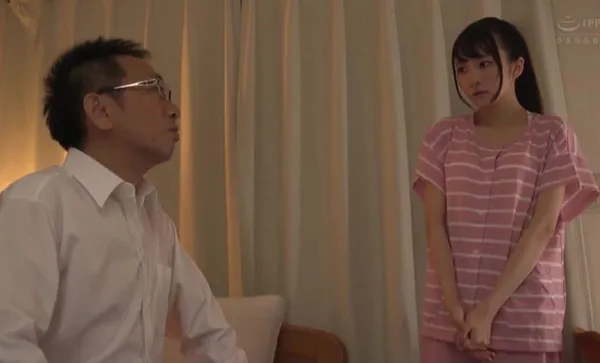 phim sextop1 Bố dượng và cô con gái riêng bé nhỏ của vợ